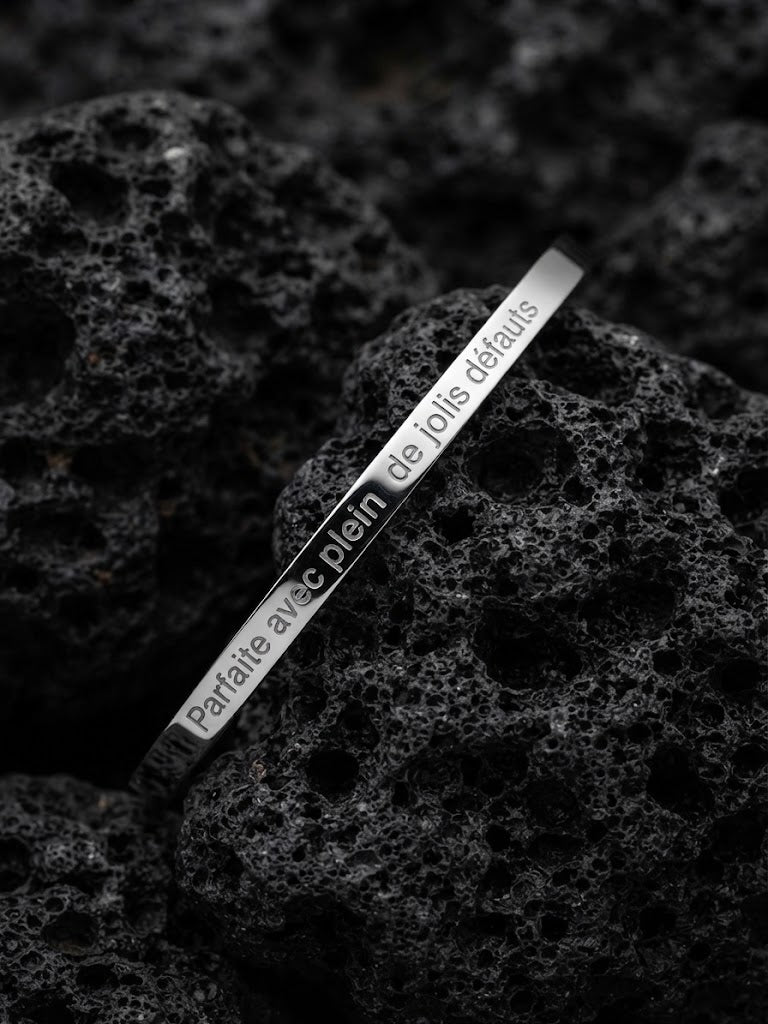 Bracelet PARFAITE AVEC PLEIN DE JOLIS DEFAUTS